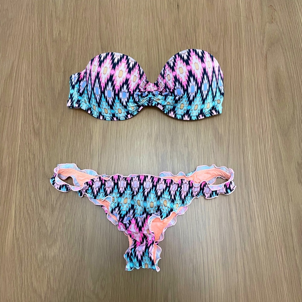 Victoria’s Secret Push-Up Strapless Multi- colored Bikini Size Small